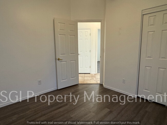 Building Photo - 39531 N White Tail Ln