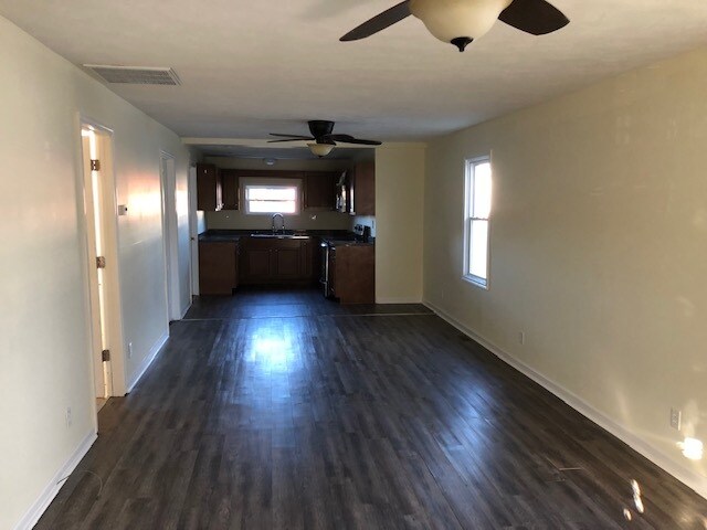 Foto principal - 2105 S High St