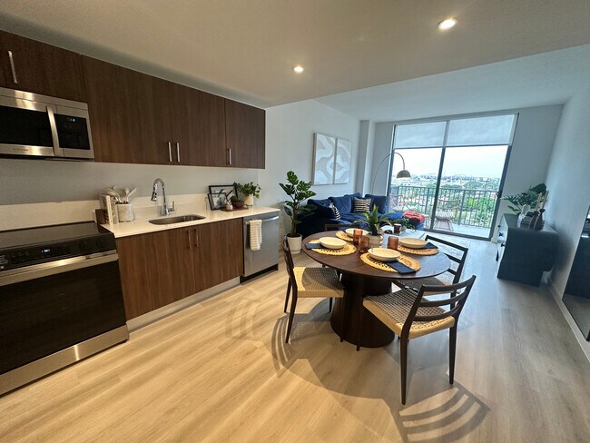 Foto del edificio - 801 NW 39th Ct