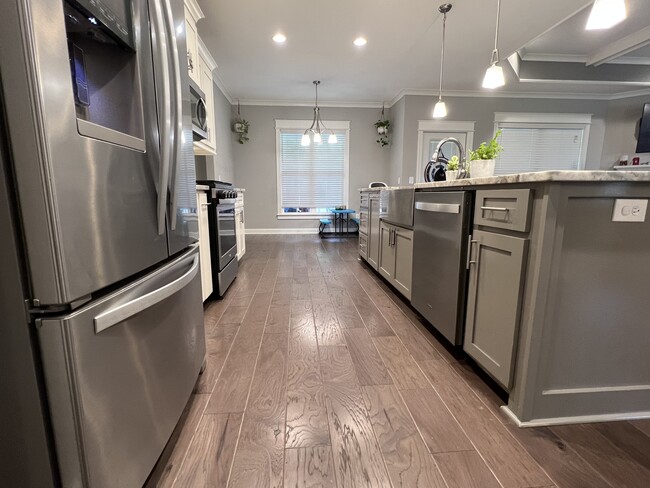 Foto del edificio - 1104 Legacy Dr