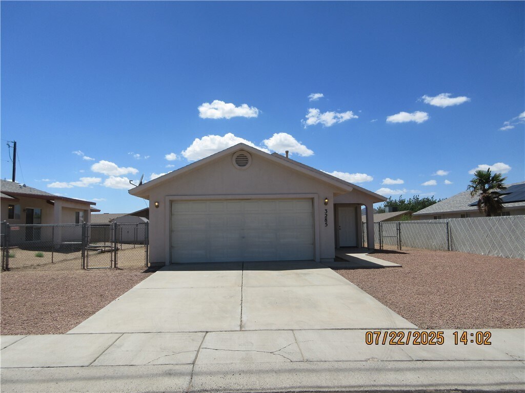 Foto principal - 3285 N Central St