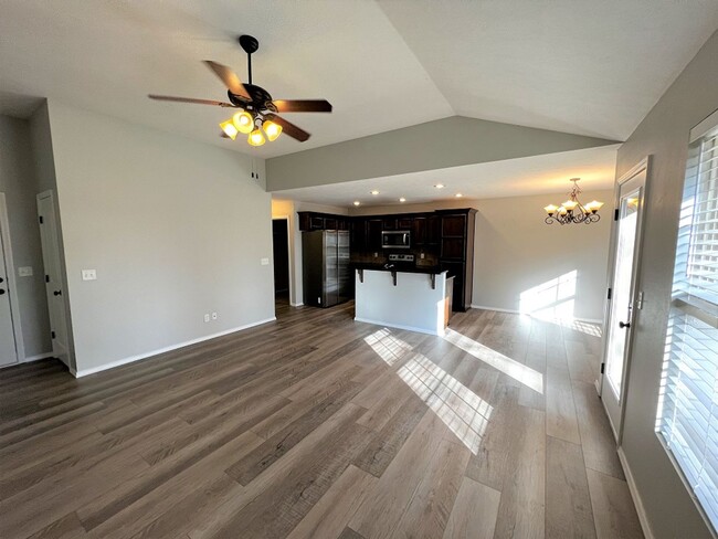 Building Photo - Republic Schools!  Gorgeous Brick Front 3 Bedroom Home Available!