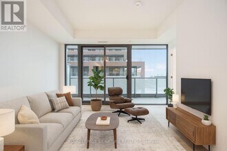 Building Photo - 33 Parliament St