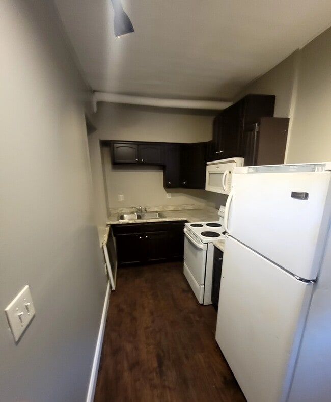 Photo - 522 Dr W. J. Hodge St House