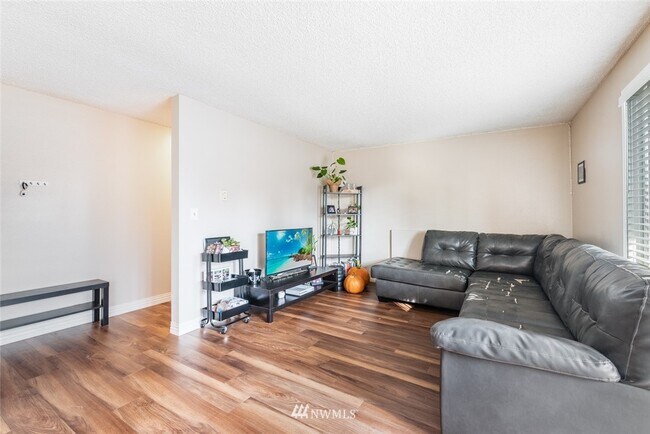 Foto del edificio - 7336 S Wilkeson St