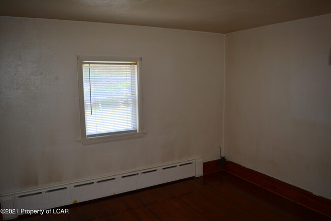 Building Photo - 123 Terrace Rd