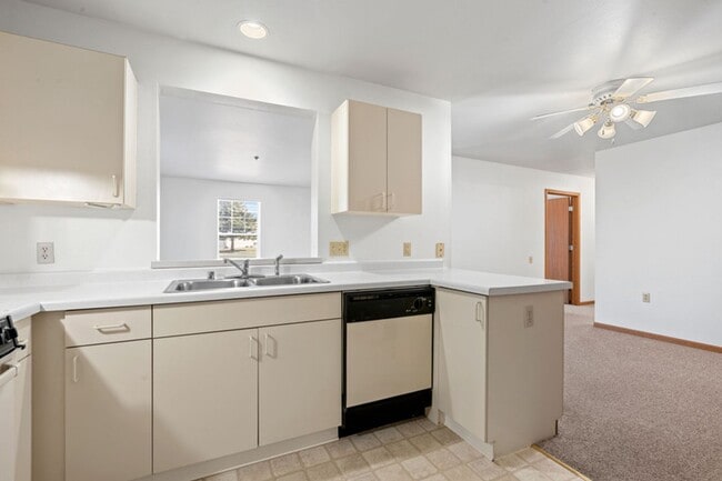 Building Photo - Hawthorne Senior Apartments