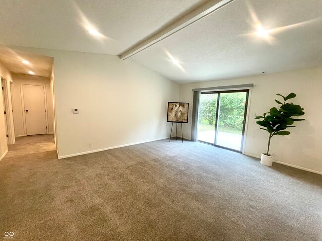 Foto del edificio - 5505 N Austin Dr