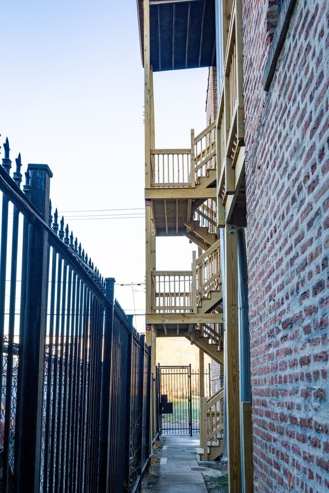 Foto del edificio - 118 N Kostner Ave