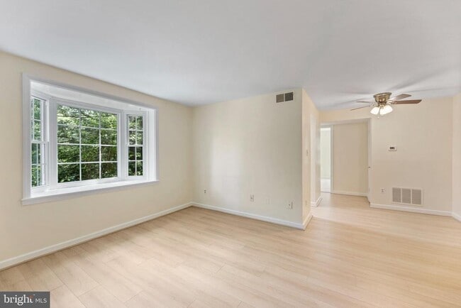 Foto del edificio - 820 S Arlington Mill Dr