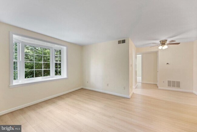 Foto del edificio - 820 S Arlington Mill Dr