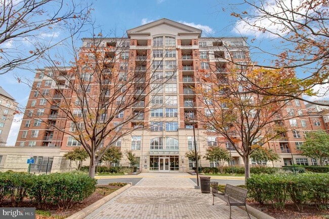 Building Photo - 11760 Sunrise Valley Dr