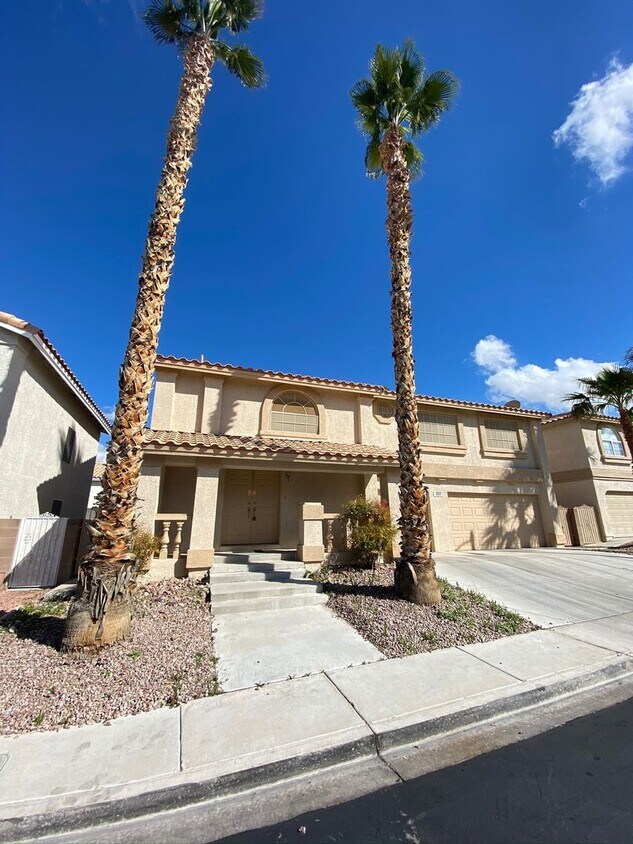 Primary Photo - This great home with available with 3 car ...