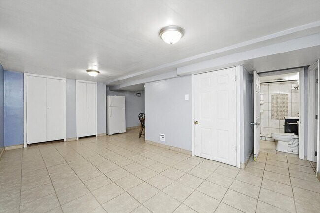 Foto del edificio - 7820 S Sawyer Ave