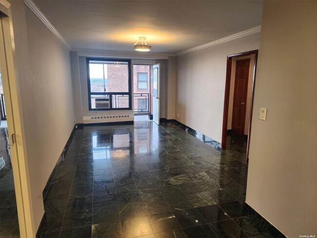 Foto del edificio - 61-25 98th St