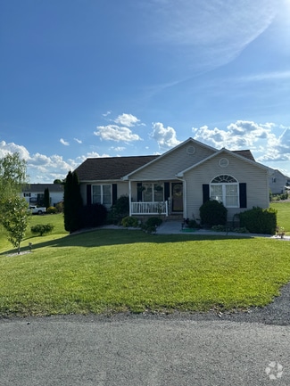 Building Photo - 123 S Foxhall Ln