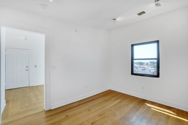 Building Photo - 304 Paterson Plank Rd