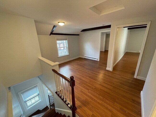 Foto del edificio - 8-10-10 Essex St