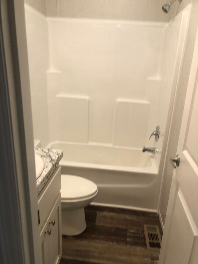 Foto del edificio - 291 Brookside Dr