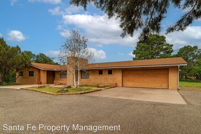 Building Photo - 3 br, 3.5 bath House - 1366 Don Gaspar