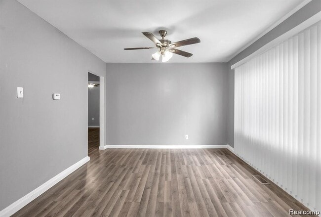 Foto del edificio - 15852 Washburn St