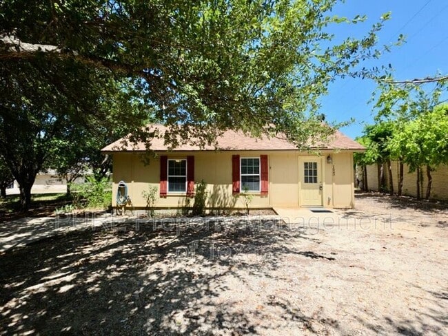 Building Photo - 1623 Breezy Cove