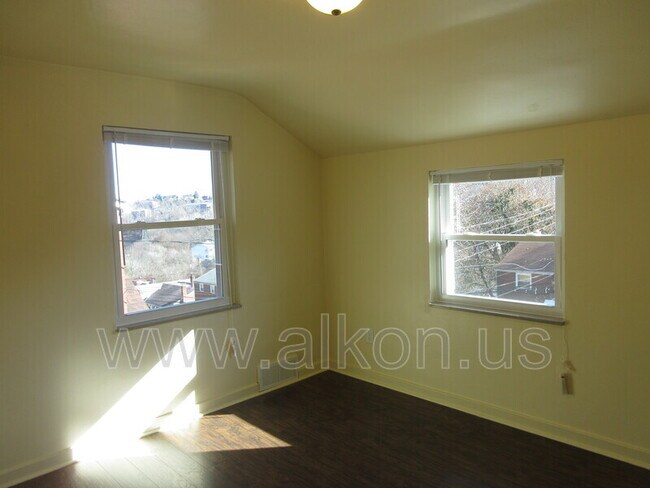 Foto del edificio - 3938 Meadowbrook Blvd