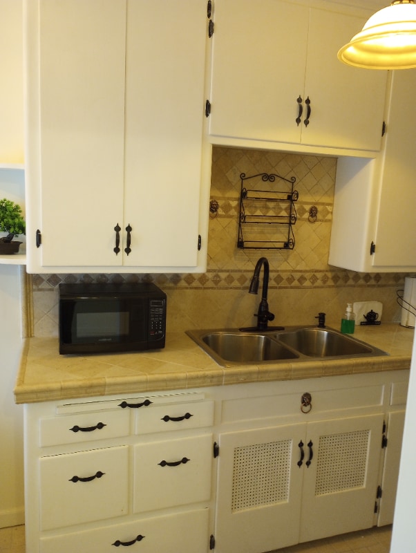 Photo - 2471 Belgrave Ave Apartment