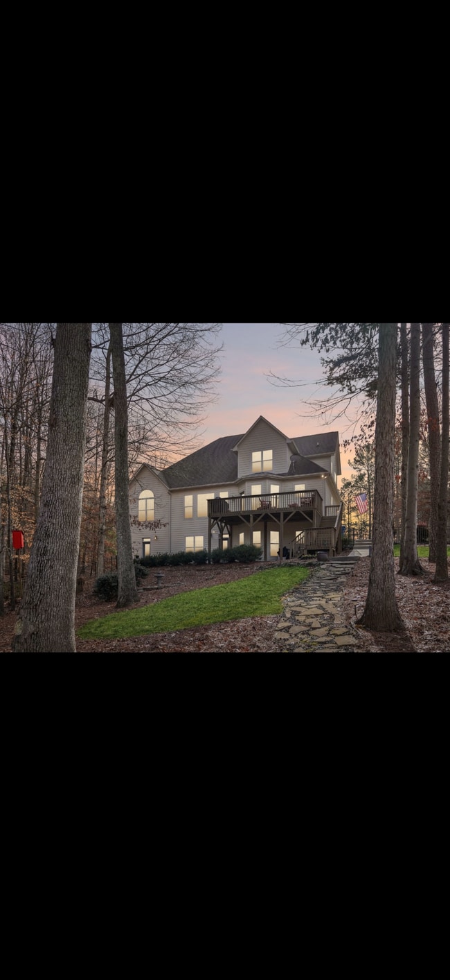 Building Photo - 329 Stumpy Creek Rd