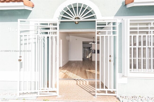 Foto del edificio - 3 br, 2 bath House - 9173 NW 120th Ter