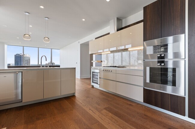 Building Photo - 363 E Wacker Dr