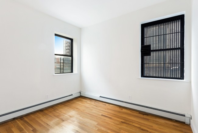 Building Photo - 590 Broadway
