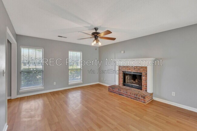 Foto del edificio - 3019 Woodington Pl