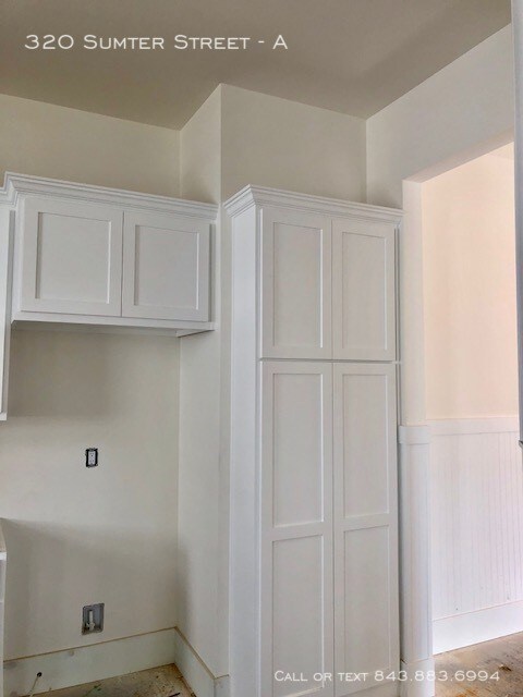 Building Photo - 320 Sumter St