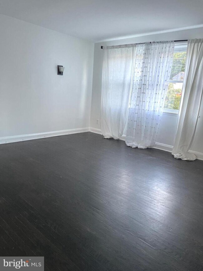 Foto del edificio - 518 Charing Cross Rd