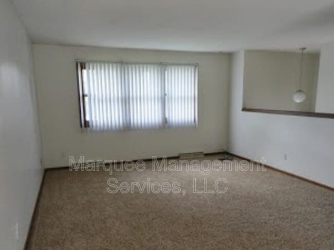 Foto del edificio - 140A Woodview Dr