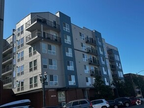 Building Photo - 2818 Grand Ave