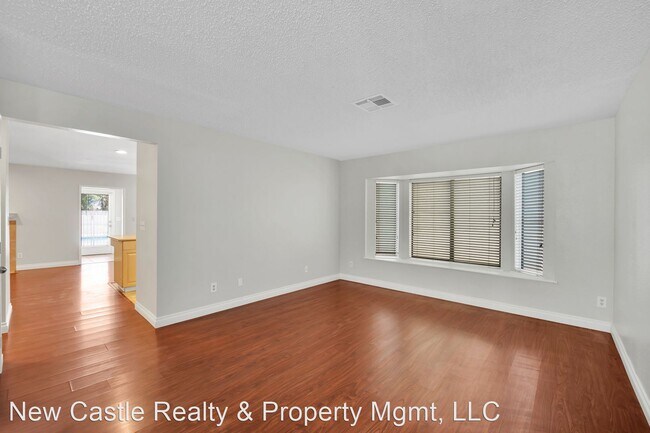 Building Photo - 5 br, 2.5 bath House - 8136 Spur Ct.