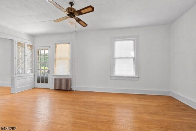 Foto del edificio - 5514 Berkshire Valley Rd