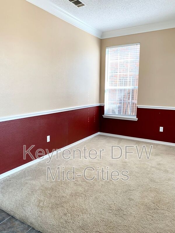 Foto del edificio - 8702 Saddlehorn Dr