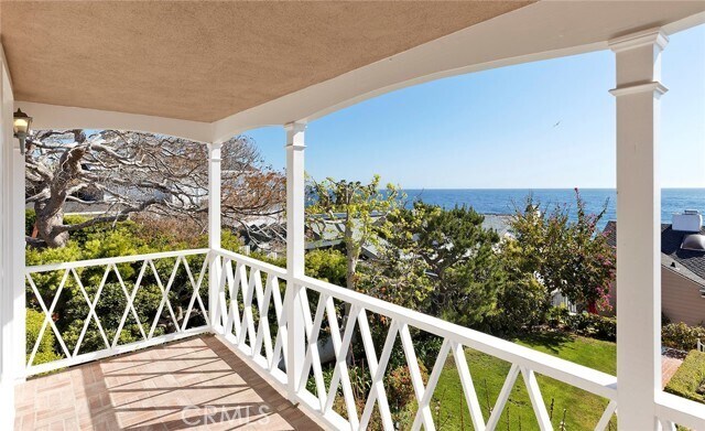 Foto del edificio - 1259 Cliff Dr