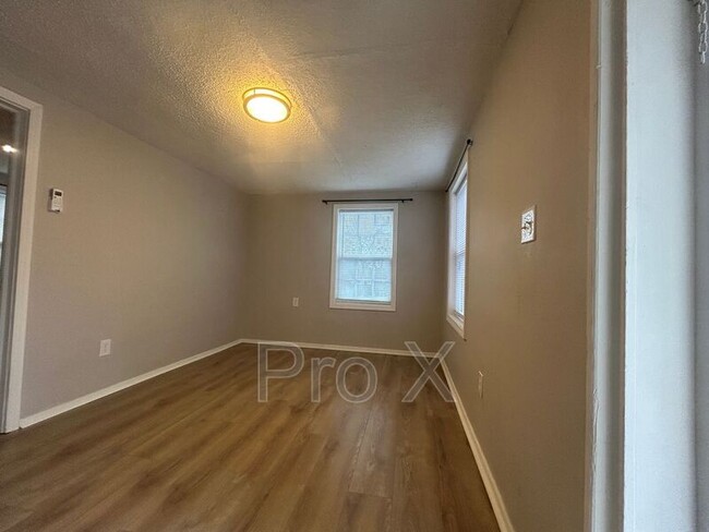 Photo - 814 Crutcher St House