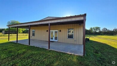 Building Photo - 1701 Co Rd 113