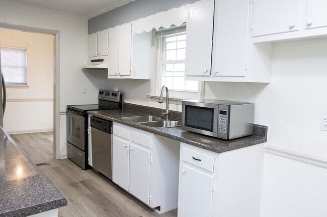 Foto del edificio - 1048 Graysville Rd