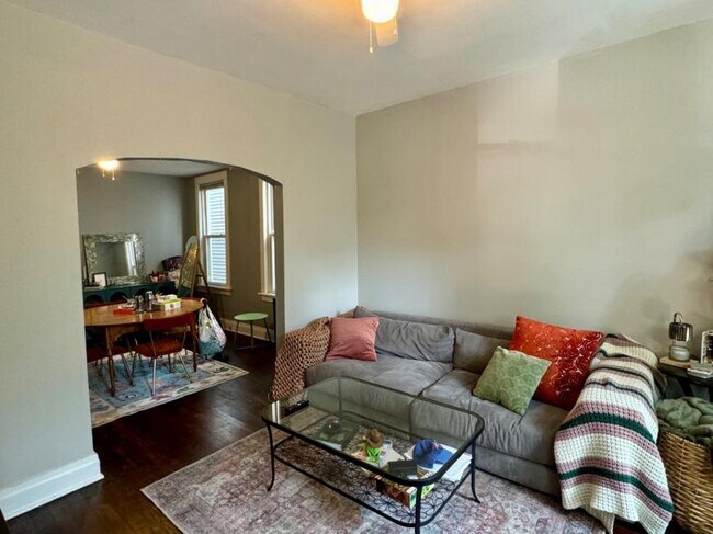 Foto del edificio - 3 bedroom in Chicago IL 60657