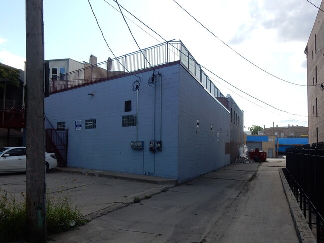 Building Photo - 2109 S Ashland Ave