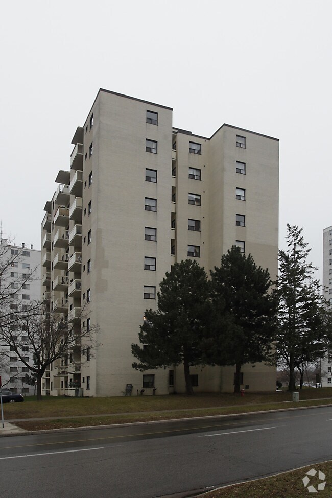 Photo du bâtiment - Cortina Apartments