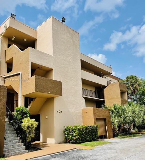 Foto principal - 402 NW 87th Ave