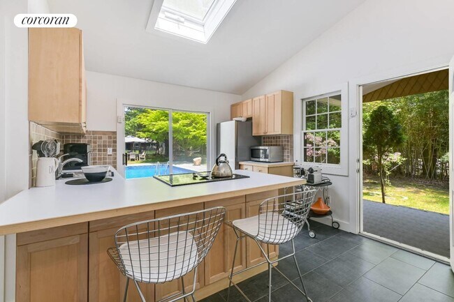 Building Photo - 61 Rutland Rd