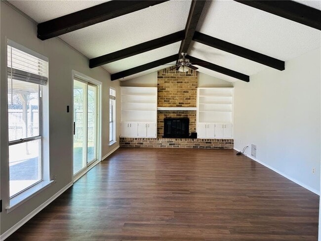 Building Photo - 1504 Sagebrush Dr